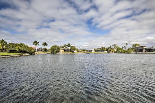 Canalfront Cape Coral Escape With Pool, Dock And Kayaks