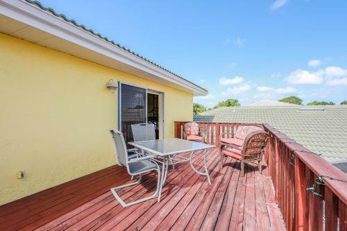 Gulf Access #a 3 Bedroom W/ Heated Pool