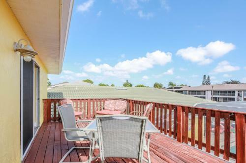 Gulf Access #a 3 Bedroom W/ Heated Pool
