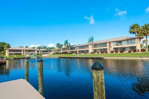 Gulf Access #a 3 Bedroom W/ Heated Pool