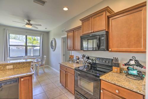 Sunny Hideaway In Cape Coral With Spacious Yard