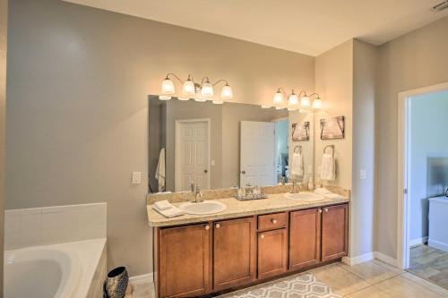 Sunny Hideaway In Cape Coral With Spacious Yard