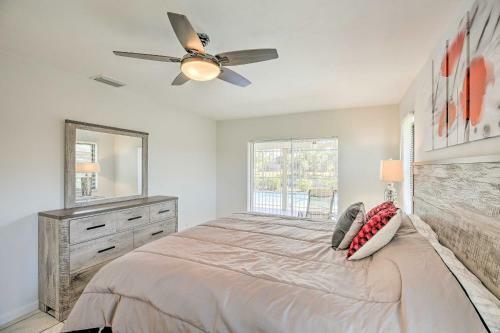 Canalfront Cape Coral Getaway With Boat Lift!