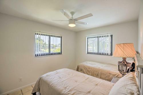 Canalfront Cape Coral Getaway With Boat Lift!