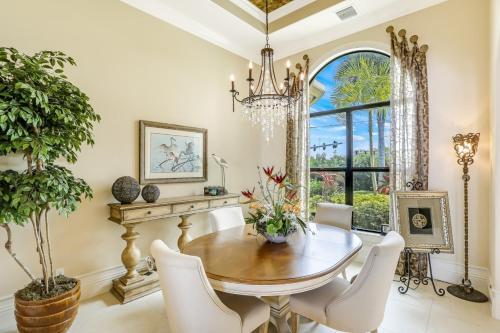 Exceptional Vacation Home In Cape Coral Home