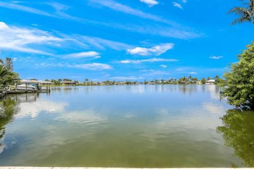 Exceptional Vacation Home In Cape Coral Home