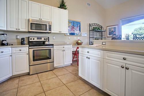 Cape Coral Canalfront Home With Pool, Lanai And Dock!