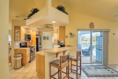 Cape Coral Villa With Pool - 7 Mi To Beach!