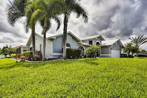 Cape Coral Villa With Pool - 7 Mi To Beach!