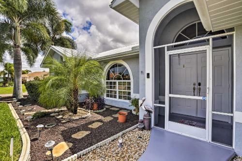 Cape Coral Villa With Pool - 7 Mi To Beach!