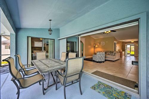 Bright And Airy Cape Coral Home With Lanai And Pool