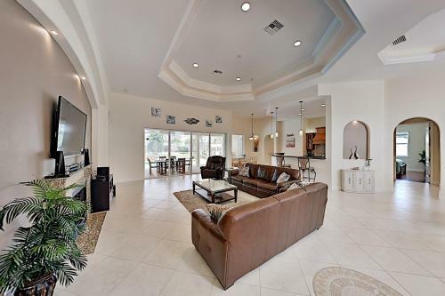 Upscale Canal Home With Dock, 5-minute Walk To Beach Home