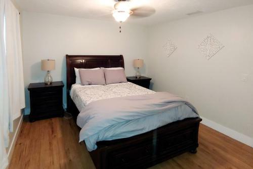 Canal-front Getaway With Heated Pool & Dock Home