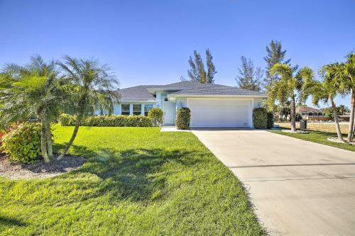 Villa Elegant Canalfront Escape - Near Golf Courses