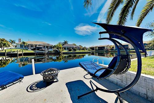 Coral Sunrise - Canal Home With Private Pool Home