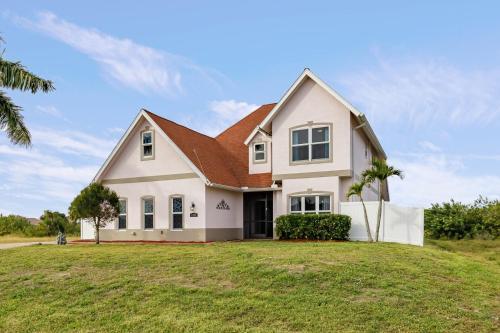 Exceptional Vacation Home In Cape Coral