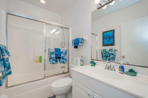 Manatee Haven - Upscale Beach View Home With Screened-in Pool, Spa And Elevator!