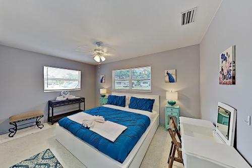 New Listing! Peacock Place 2br 1ba, Sleeps 4 Home