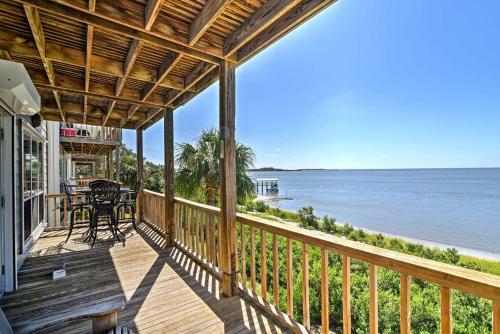 Apartamento Beachfront Cedar Key Condo With Pool, Spa And Views!