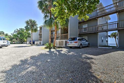 Apartamento Beachfront Cedar Key Condo With Pool, Spa And Views!