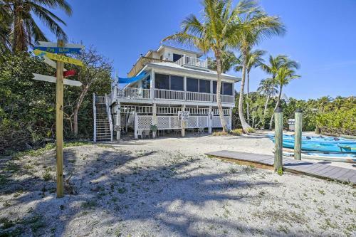 Oceanfront Island Escape With Golf Cart And Decks