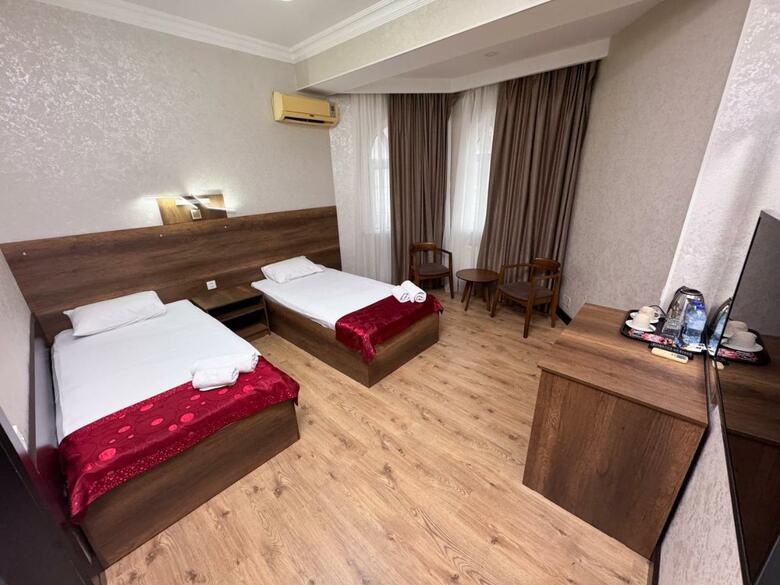 Consul Hotel