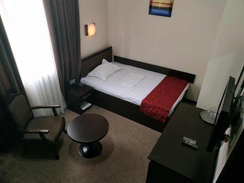 Consul Hotel
