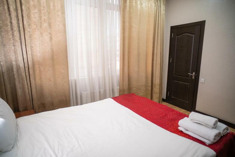 Consul Hotel