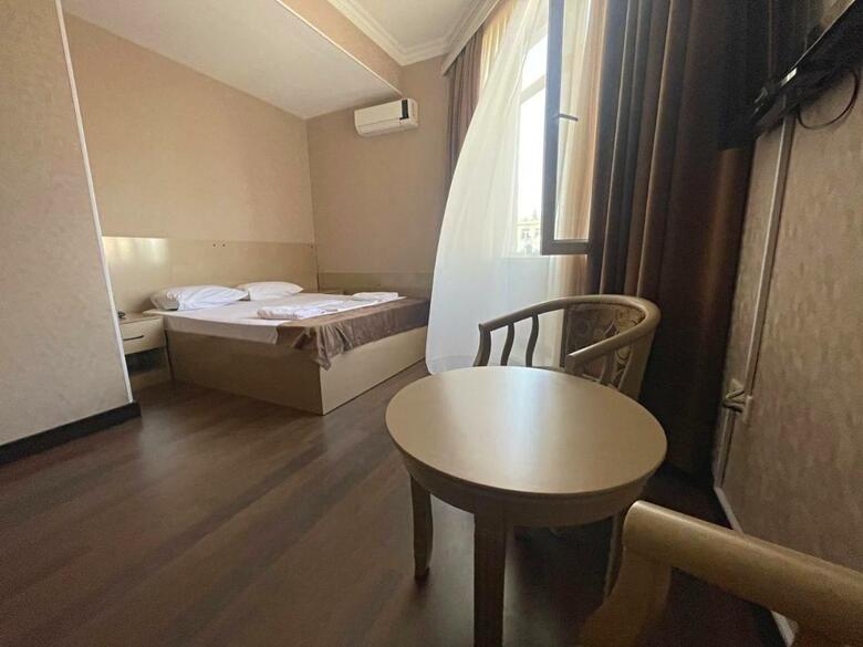 Consul Hotel