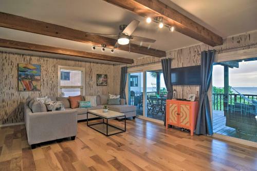 Apartamento Oceanfront Condo With Balcony And Beach Access!