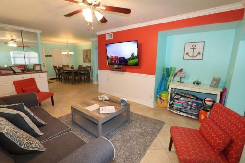 205d Barefoot Beach Club