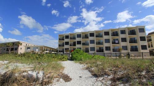 Belleair Beach Club By Teeming Vacation Rentals
