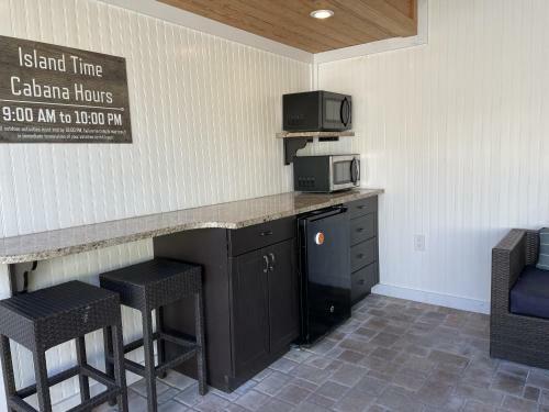 Island Time - Weekly Beach Rental Home