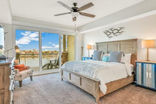 Dolphin's Cove - Clearwater Beach, Fl
