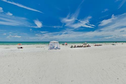 Apartamento Gulf-view Condo With Balcony, Pool & Beach Access Condo