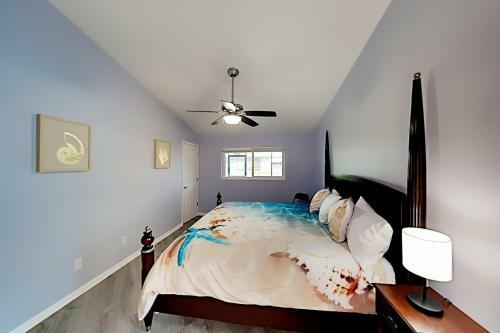 Remodeled Escape - Central To Beaches, Restaurants Home