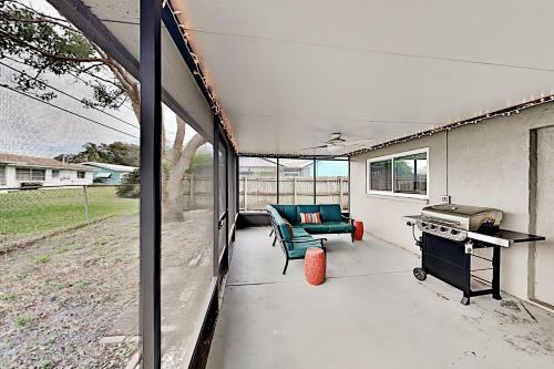 Remodeled Escape - Central To Beaches, Restaurants Home