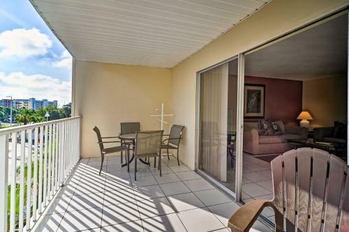 Apartamento Oceanfront Indian Shores Condo With Pool!