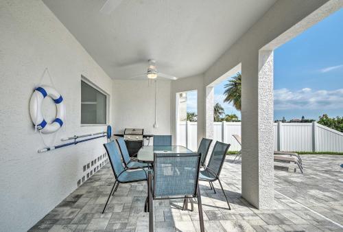 Indian Rocks Home With Game Room, Walk To Beach!