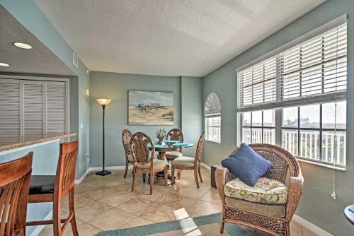 Apartamento Condo With Views And Pool, Mini-walk To Beach!