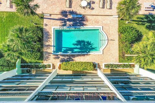 Pelican's Cove 402