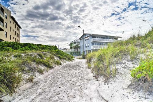 Driftwood Beach Cottage - Walk To Clearwater Bch