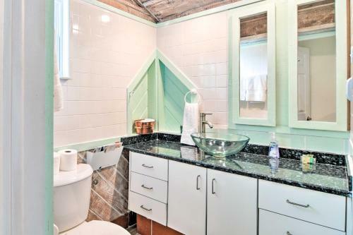 Driftwood Beach Cottage - Walk To Clearwater Bch
