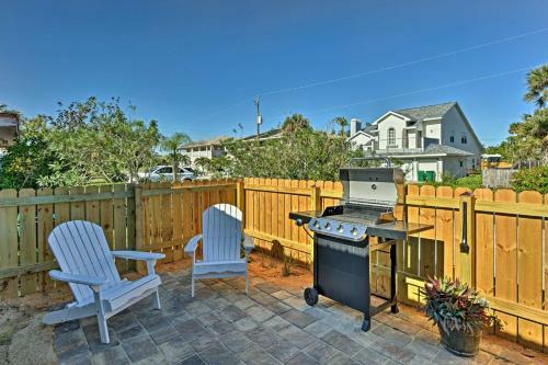 Cozy Cocoa Beach Bungalow - Walk To Beach And Pier!