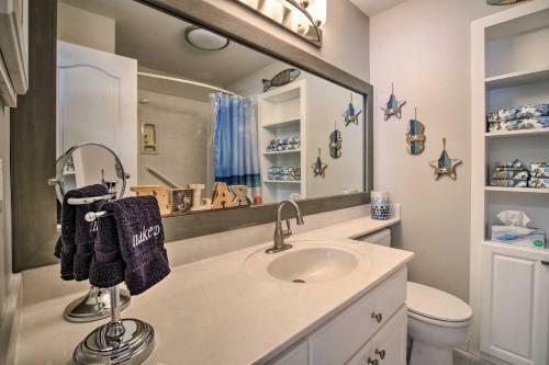 Pet-friendly Home With Pool - Walk To Cocoa Beach!