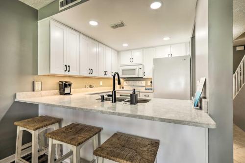 Townhome On St Augustine Beach With Pool And Patio!