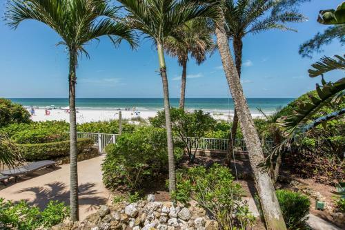 Coastal Dream Beach House Home