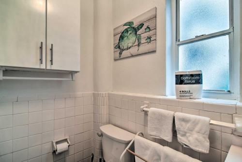 Sun-soaked Coastal Hideaway - Steps To Beach!