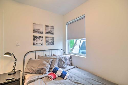 Sun-soaked Coastal Hideaway - Steps To Beach!