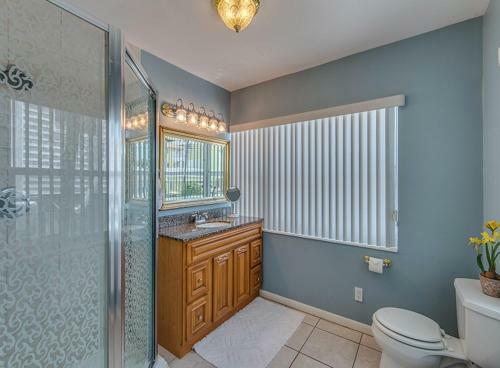 Beachcomber Beach House - Weekly Rental Just Steps To White Sand Beach! Home